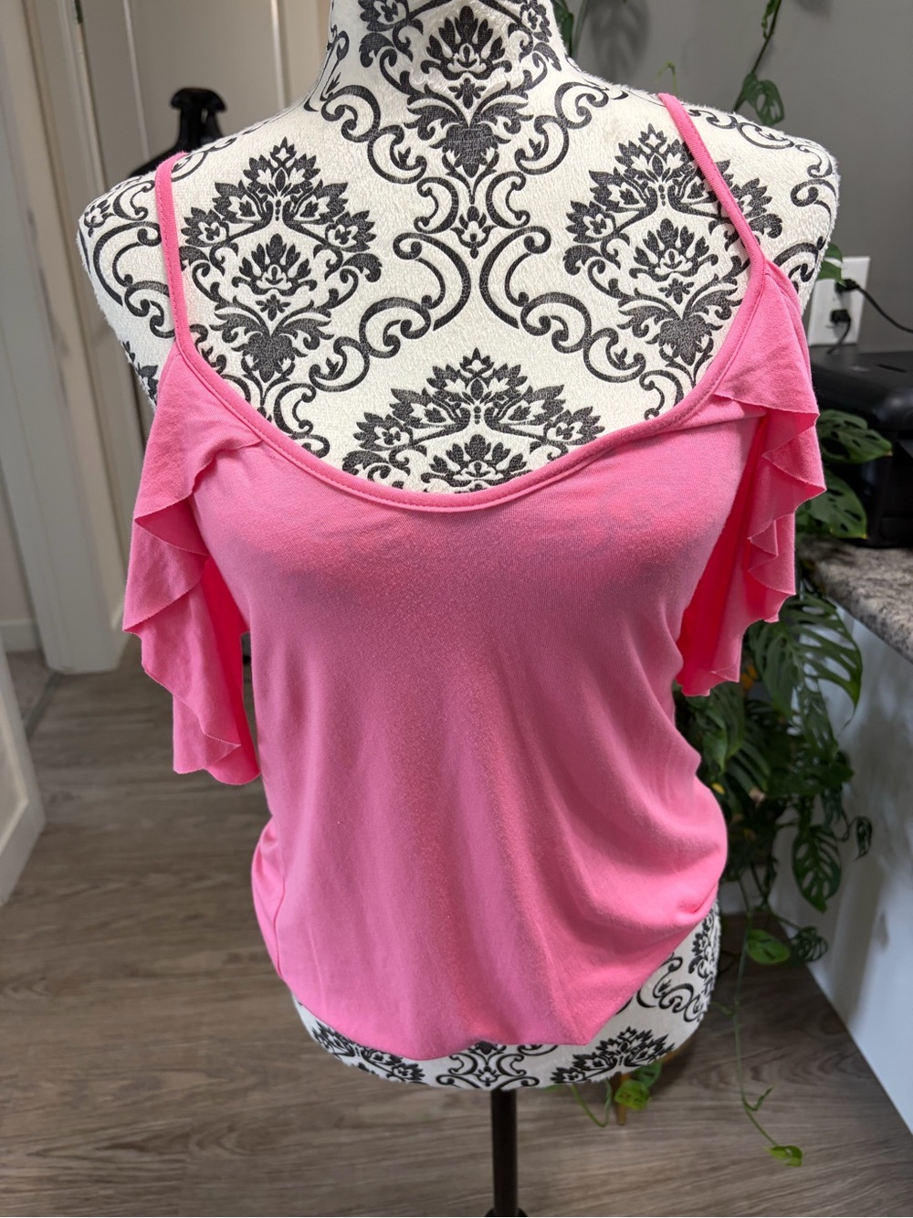 VENUS⭐️- 4 For $25⭐️Bright Pink Cold-Shoulder Ruffle Camisole